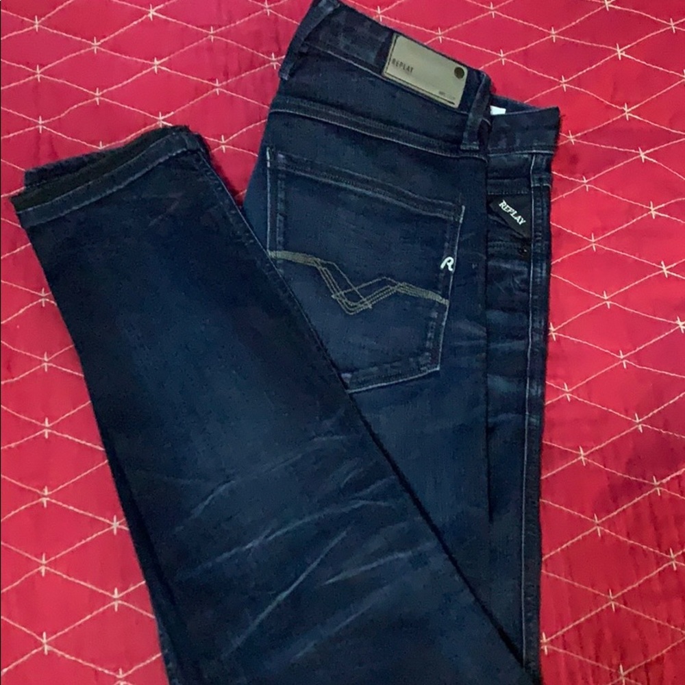 Nice blue jeans pants.